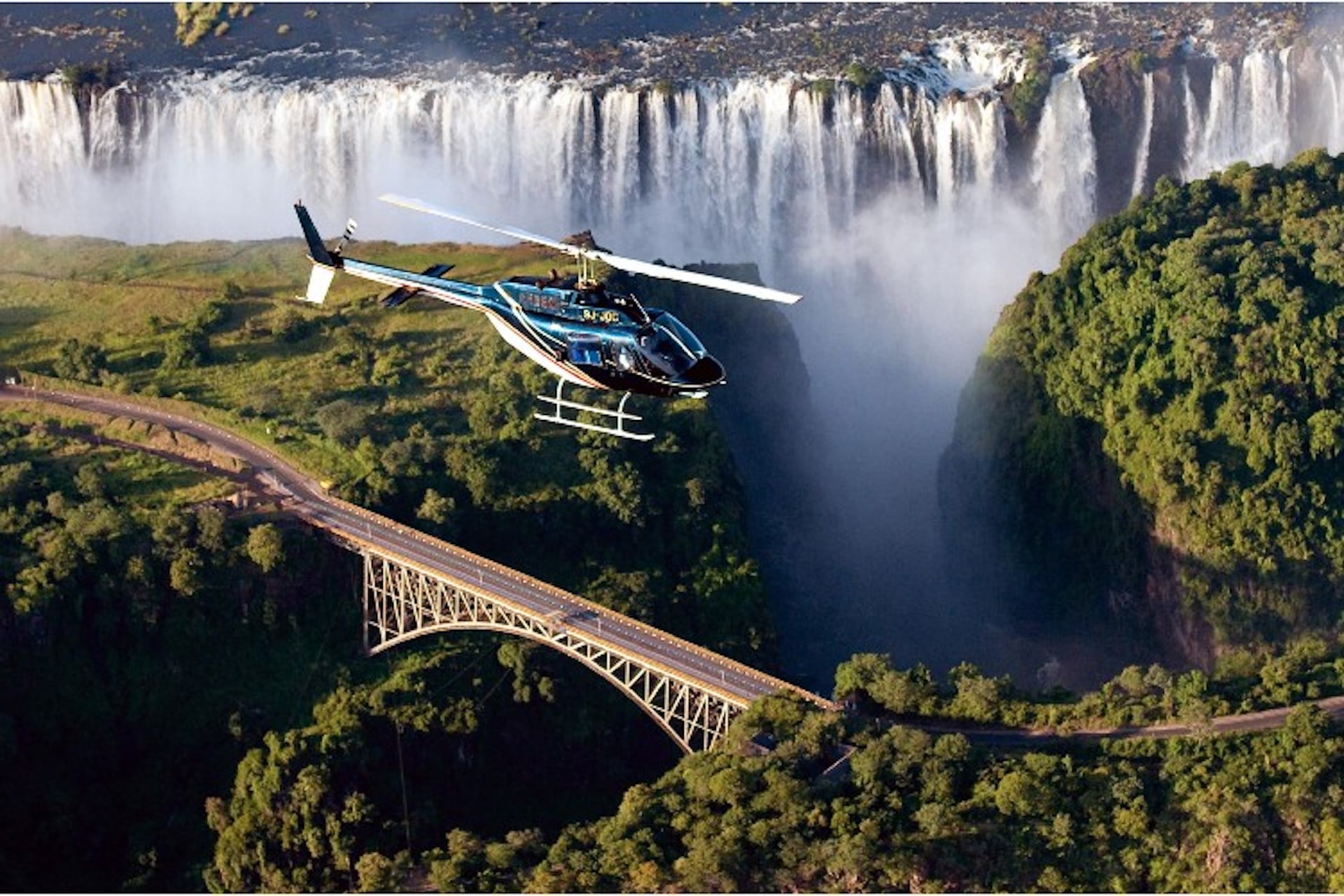 Victoria-Falls-helicopter-flights.jpg