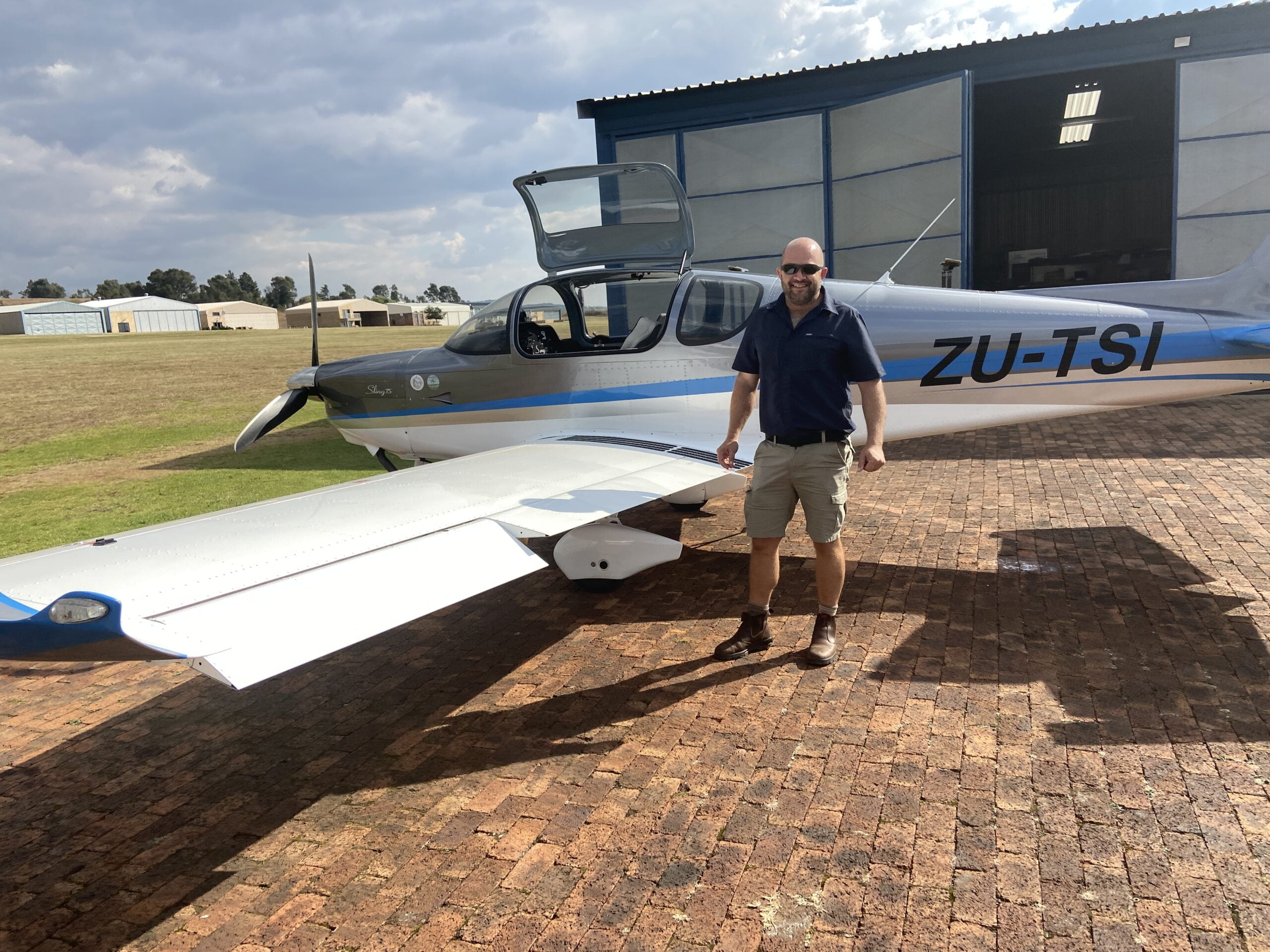 Guts at Sling Aircraft Factory