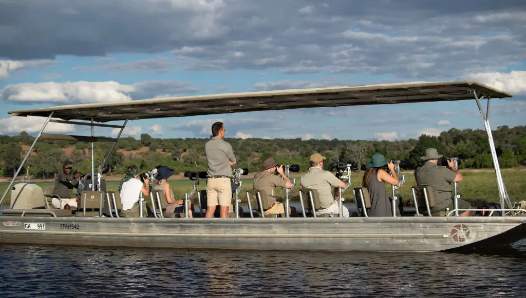 Pangolin Photo Safaris - Photo Boat